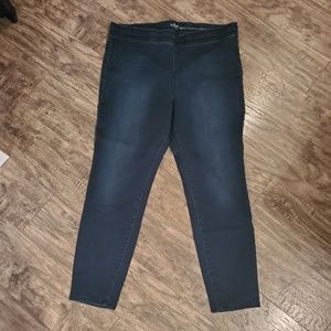 New York and Company pull on ankle leggings